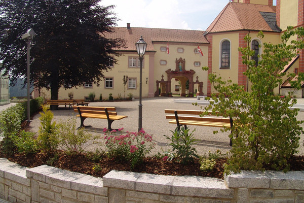 Holzräder-Kuckucksuhr Holzräder-Kuckucksuhr
